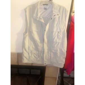 Columbia titanium fishing vest size XL